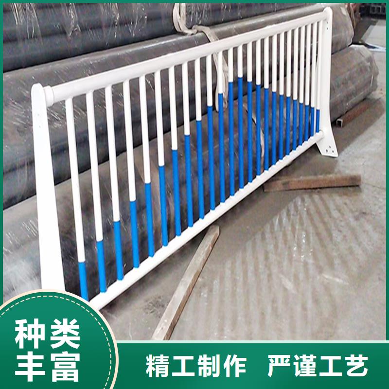 Q355B橋梁河道護欄安裝不斷創(chuàng)新橋梁欄桿現(xiàn)貨快速采購