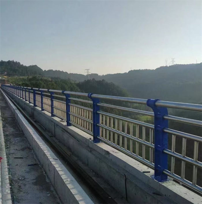 优质城市景观防护栏立柱厂家库存充足