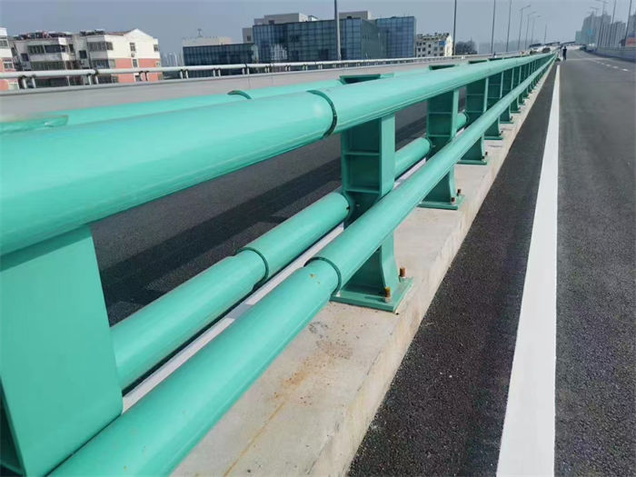 不銹鋼公路護(hù)欄廠家老品牌高品質(zhì)