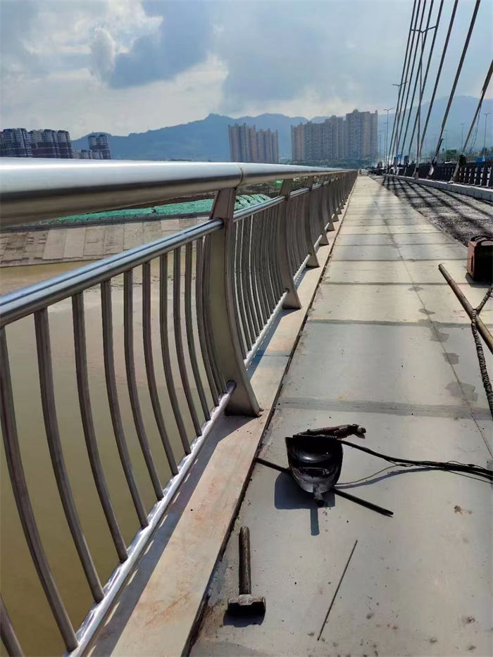 銷售建筑專用護欄廠家_優(yōu)質(zhì)廠家