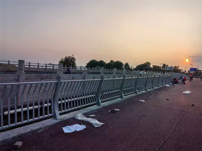 不銹鋼防撞護(hù)欄規(guī)格尺寸