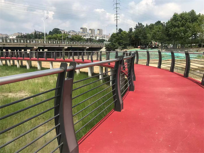 汇星达不锈钢护栏厂有限公司不锈钢桥梁护栏可按时交货