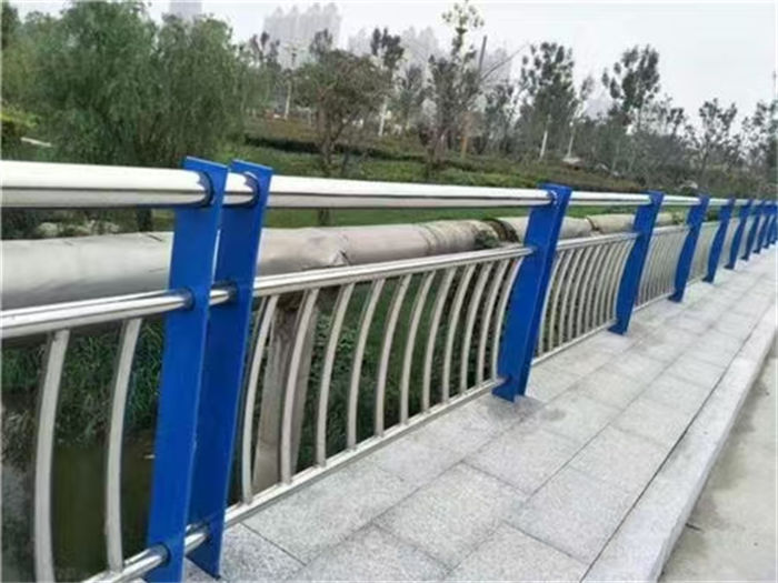 庫存充足的河道景觀護欄生產(chǎn)廠家