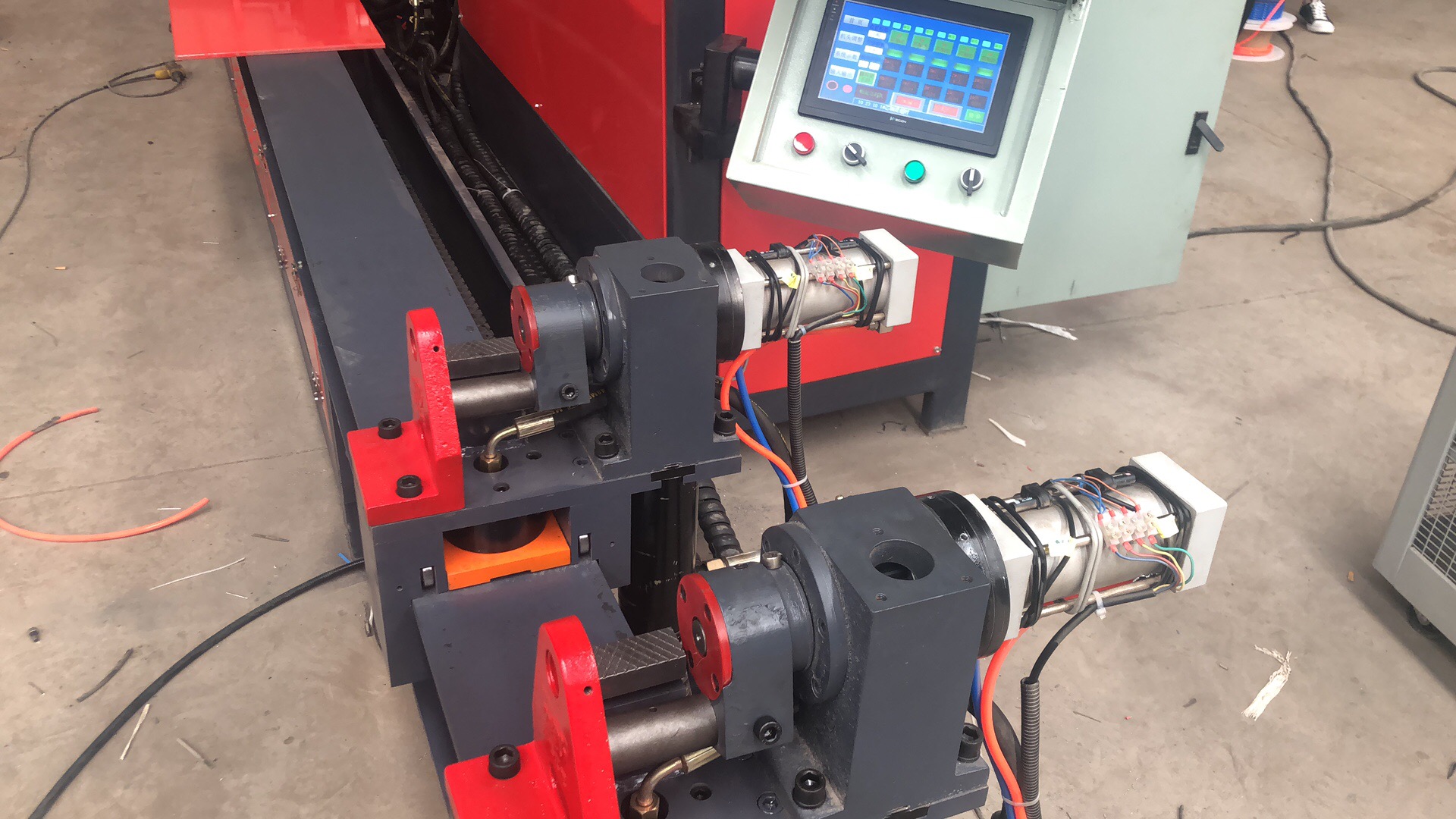 鋼筋彎箍機(jī)鋼筋彎箍機(jī)嚴(yán)選材質(zhì)