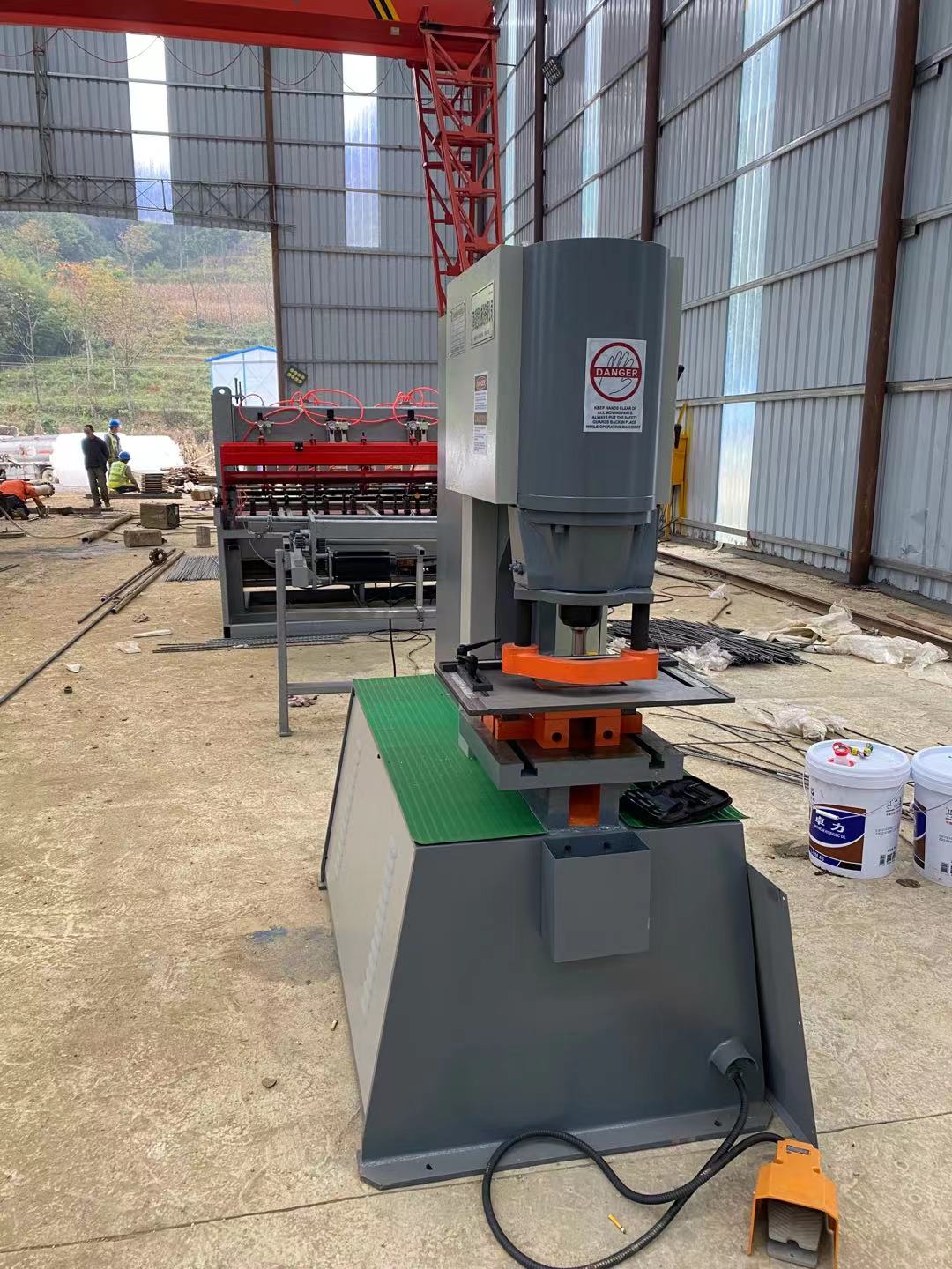 貴定小導(dǎo)管縮尖機(jī)全自動小導(dǎo)管生產(chǎn)線24小時下單發(fā)貨