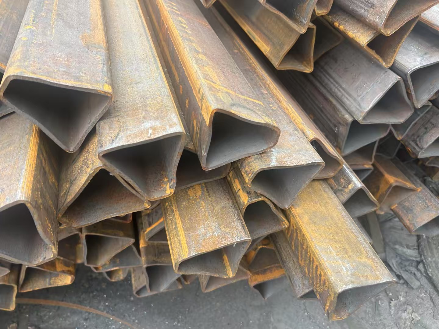 60*105鍍鋅T型管特價(jià)銷售