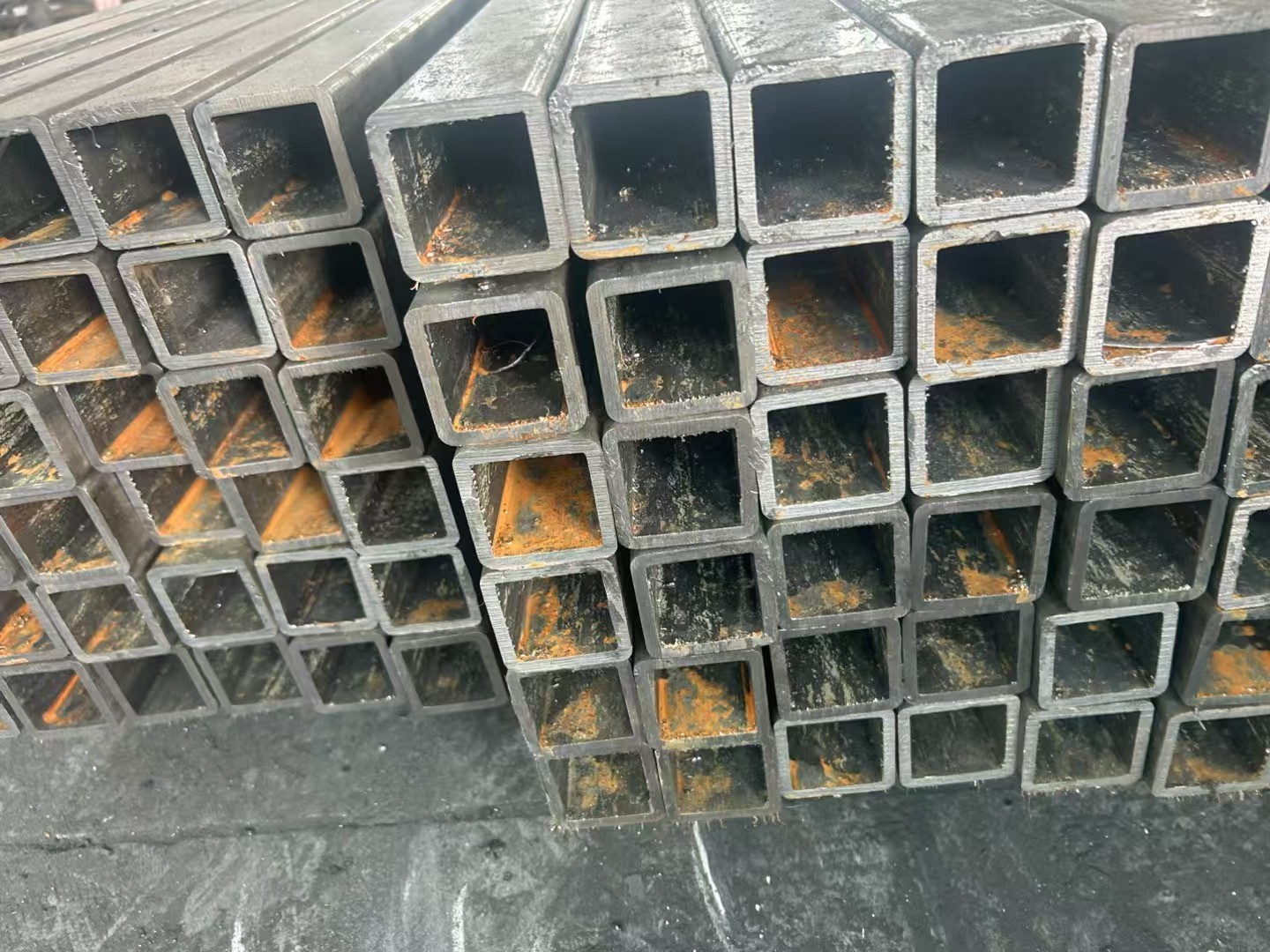 #35*35鍍鋅凹槽管眉山#-價格透明