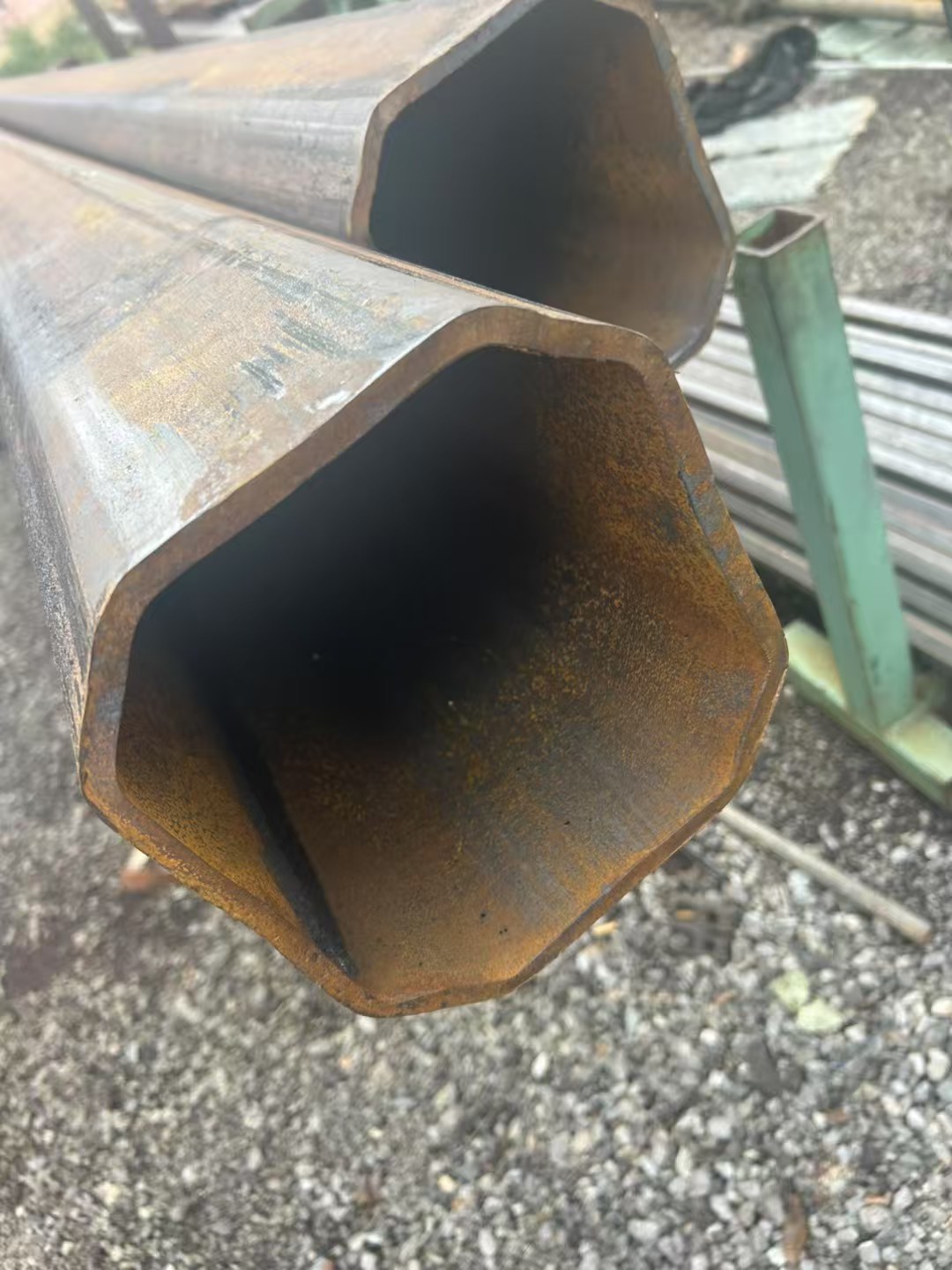 304不銹鋼方形凹槽管現(xiàn)貨批發(fā)