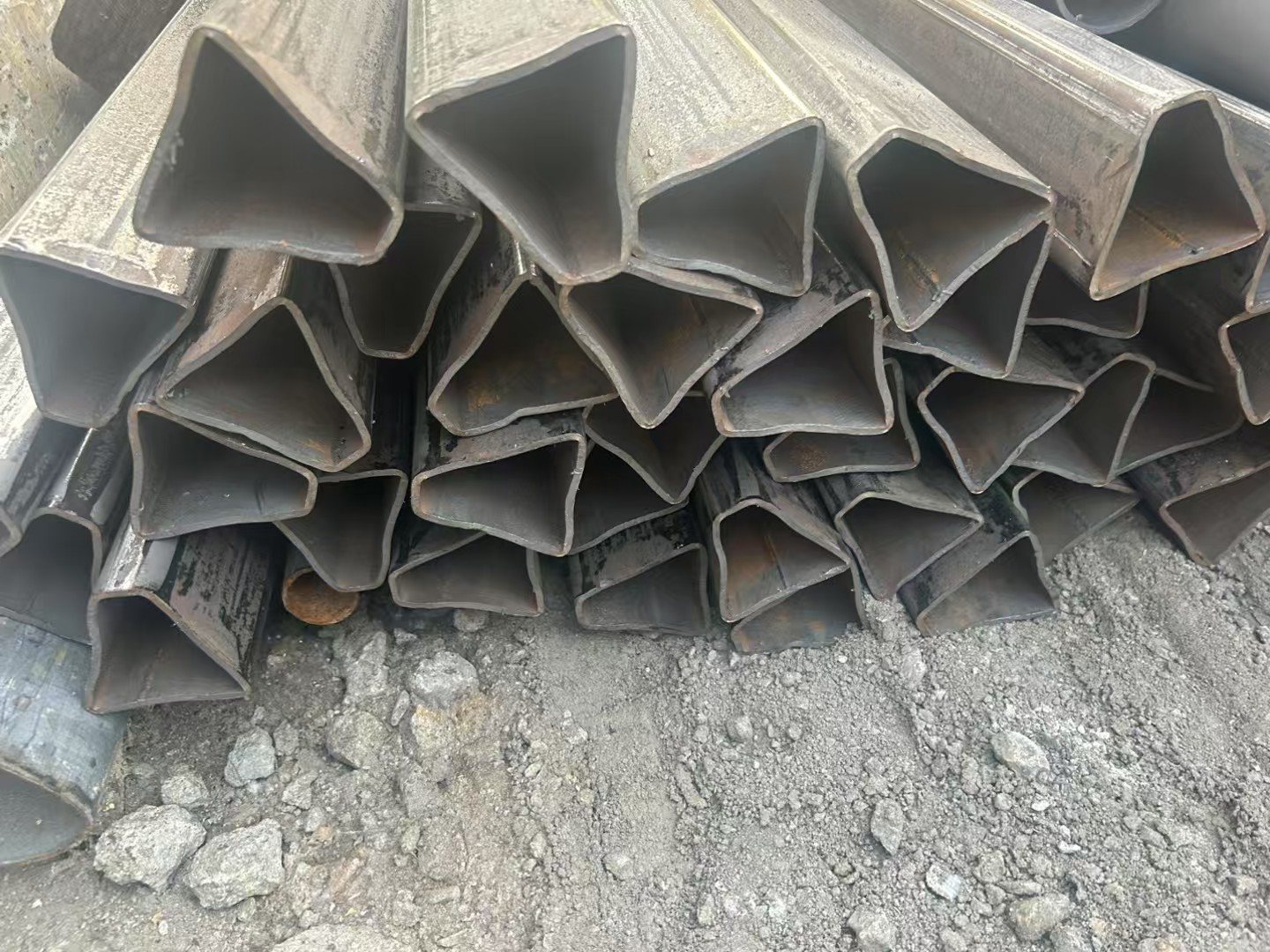 阿壩茂縣扇形鍍鋅管源頭廠商