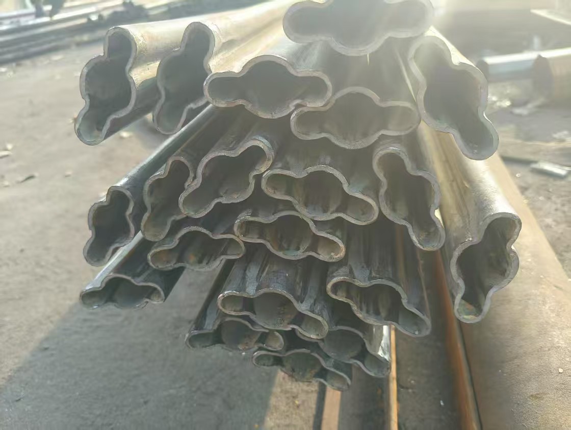 安岳異形鋼304不銹鋼鍍鋅馬蹄管現(xiàn)貨直供