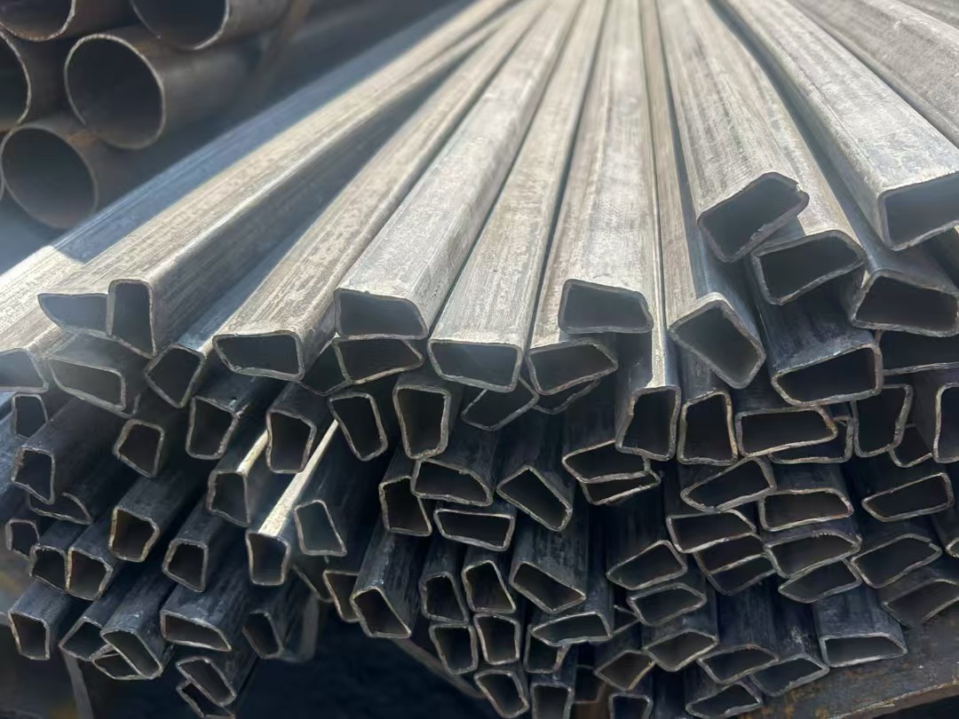 石家莊深澤專業(yè)銷售56*112鍍鋅D形管-靠譜