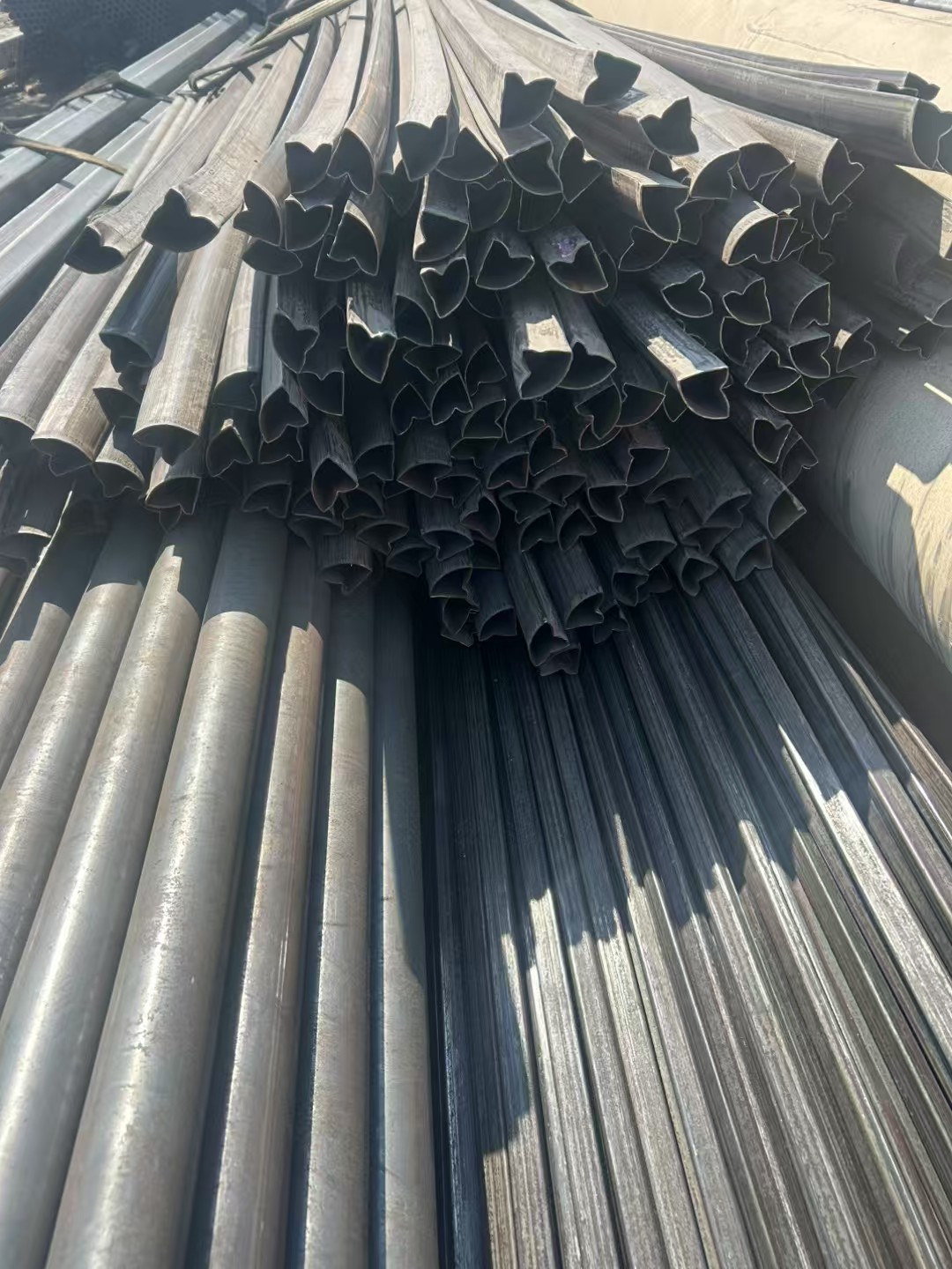 優(yōu)選:湘潭316L不銹鋼小口徑面包管生產(chǎn)廠家