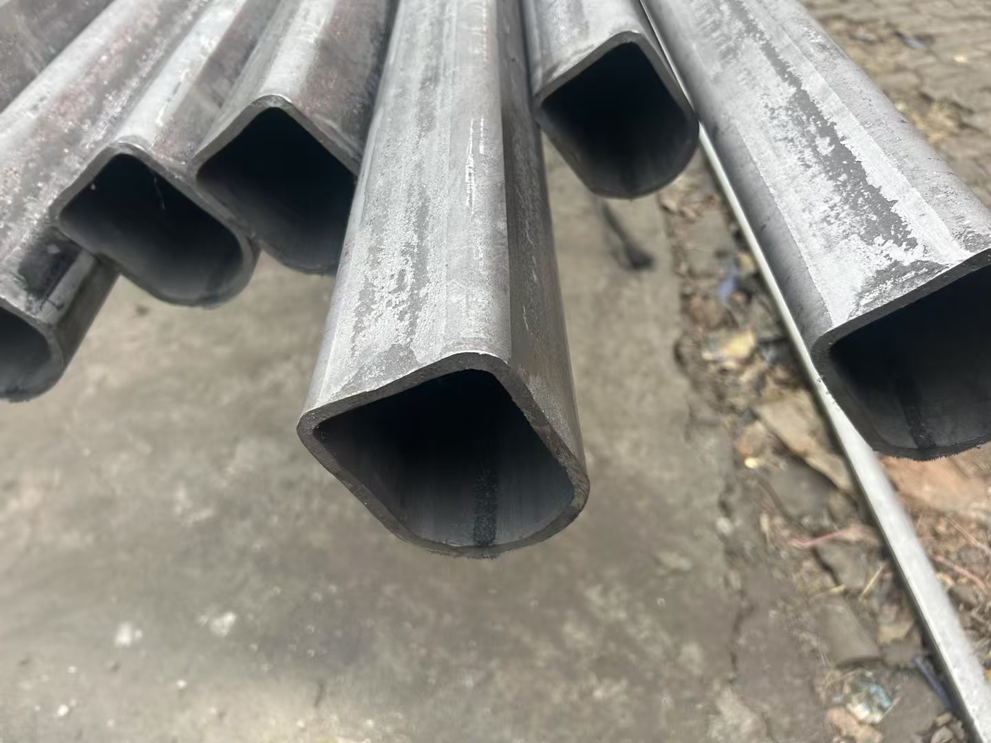 錦州北鎮(zhèn)薄壁扇形管貨源穩(wěn)定