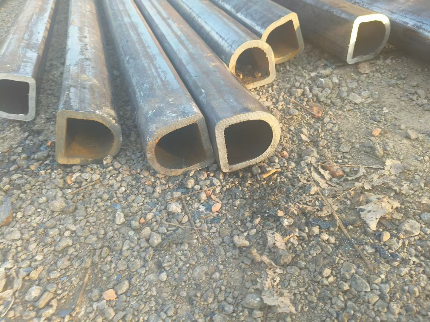 優(yōu)選:保山隆陽90*150鍍鋅橢圓管工廠