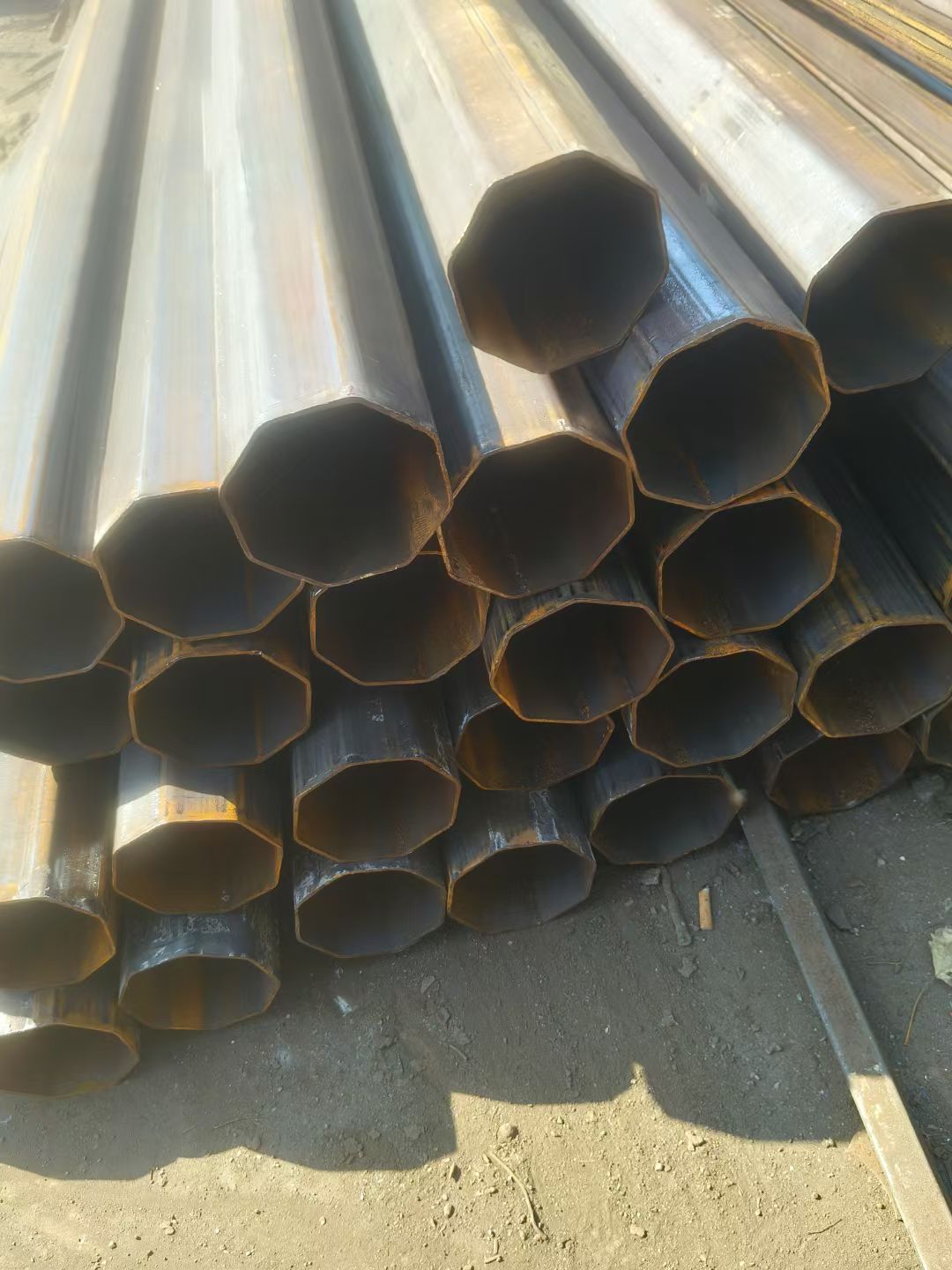 大連晉蘭店50*60鍍鋅凹槽管解決方案