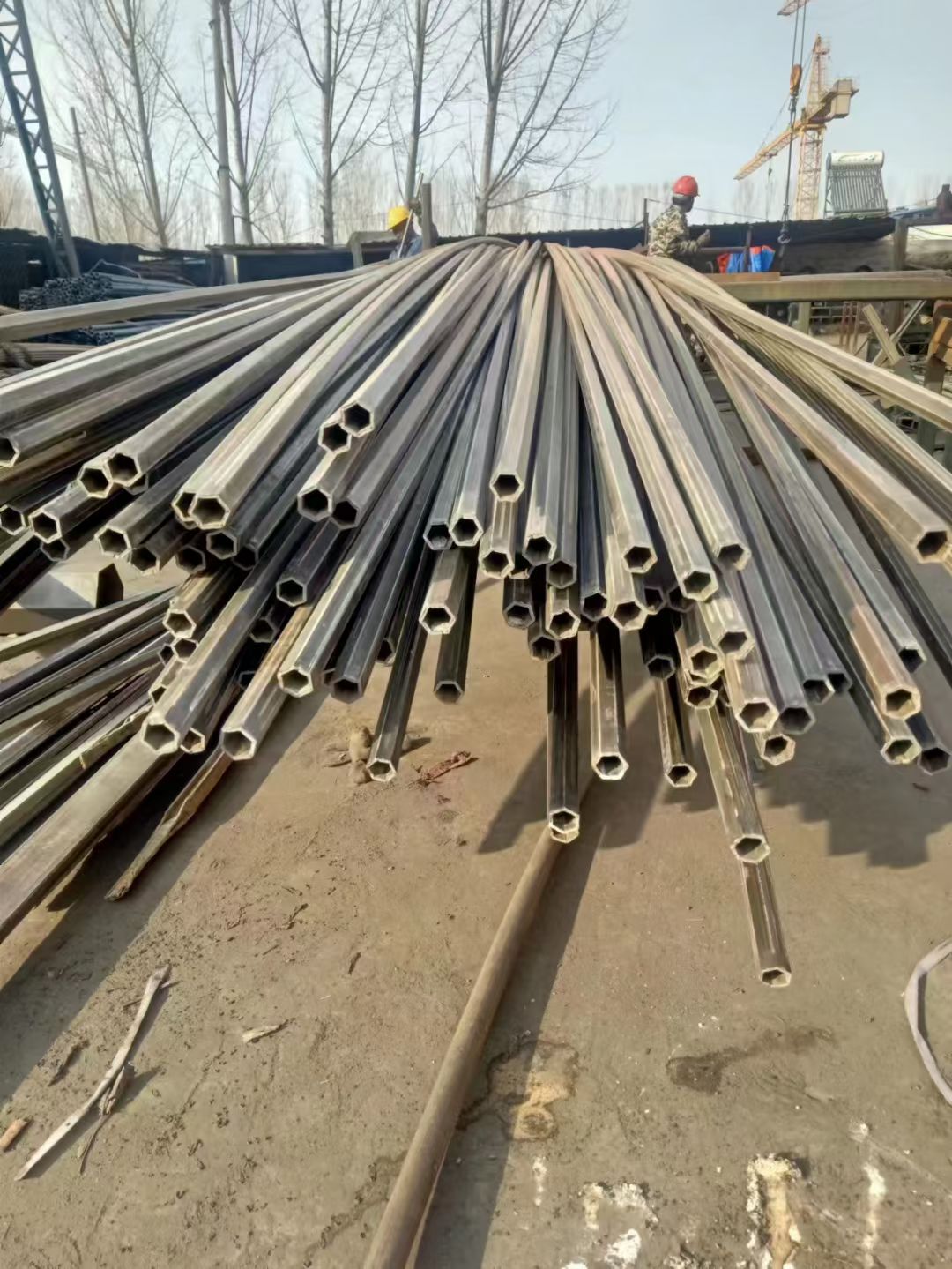 涉縣異形鋼201不銹鋼樓梯扶手管質(zhì)量層層把關(guān)