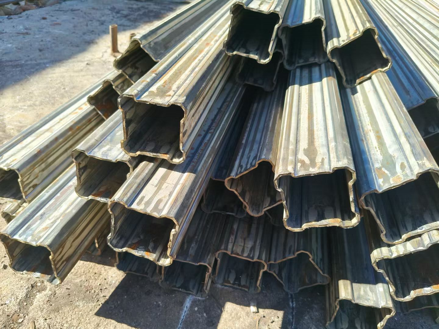 崇川異形鋼316不銹鋼凹槽管廠家誠信商家