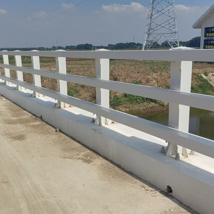 不銹鋼護(hù)欄-不銹鋼欄桿 質(zhì)量層層把關(guān)