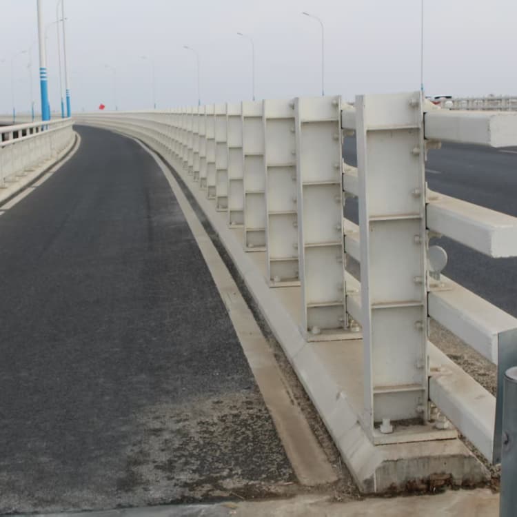 柏鄉(xiāng)不銹鋼護欄,河道護欄定制速度快工期短