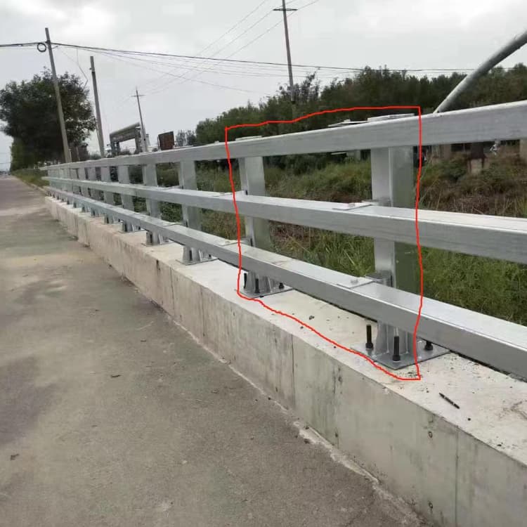 崇川道路防撞護(hù)欄