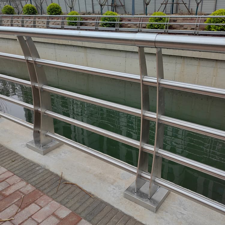 平樂(lè)城市天橋護(hù)欄