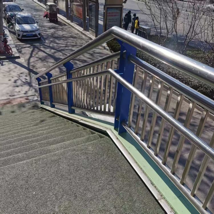 巴東護(hù)欄-橋梁護(hù)欄N年大品牌