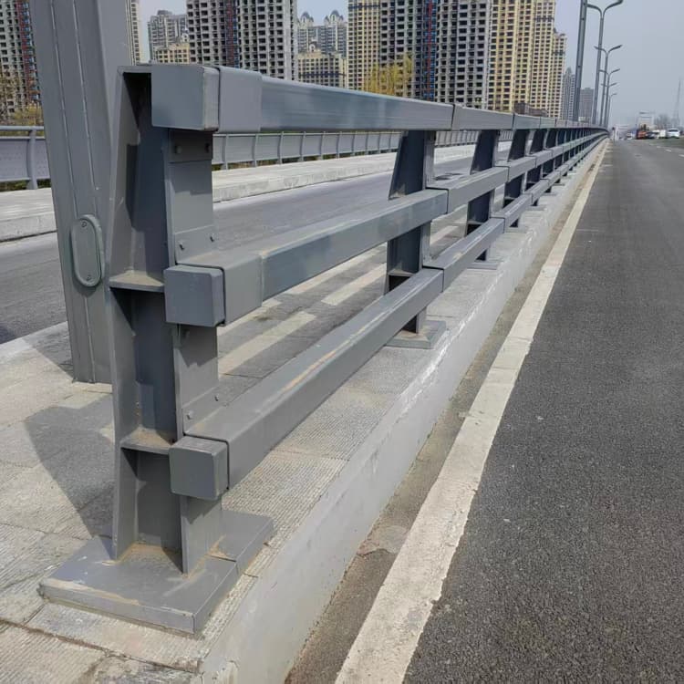 倉(cāng)山防撞護(hù)欄_景觀護(hù)欄質(zhì)量三包