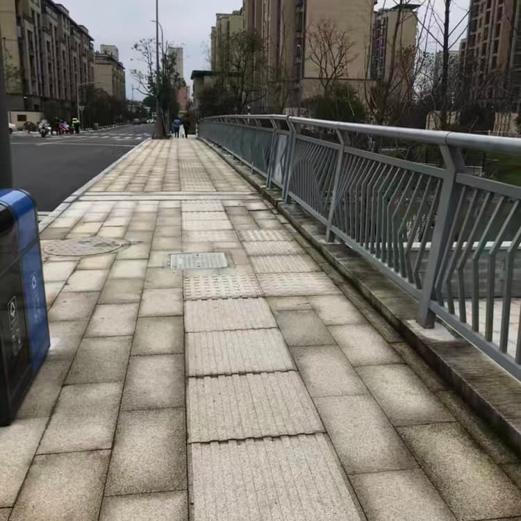 金城江防撞護(hù)欄,景觀護(hù)欄口碑好實(shí)力強(qiáng)