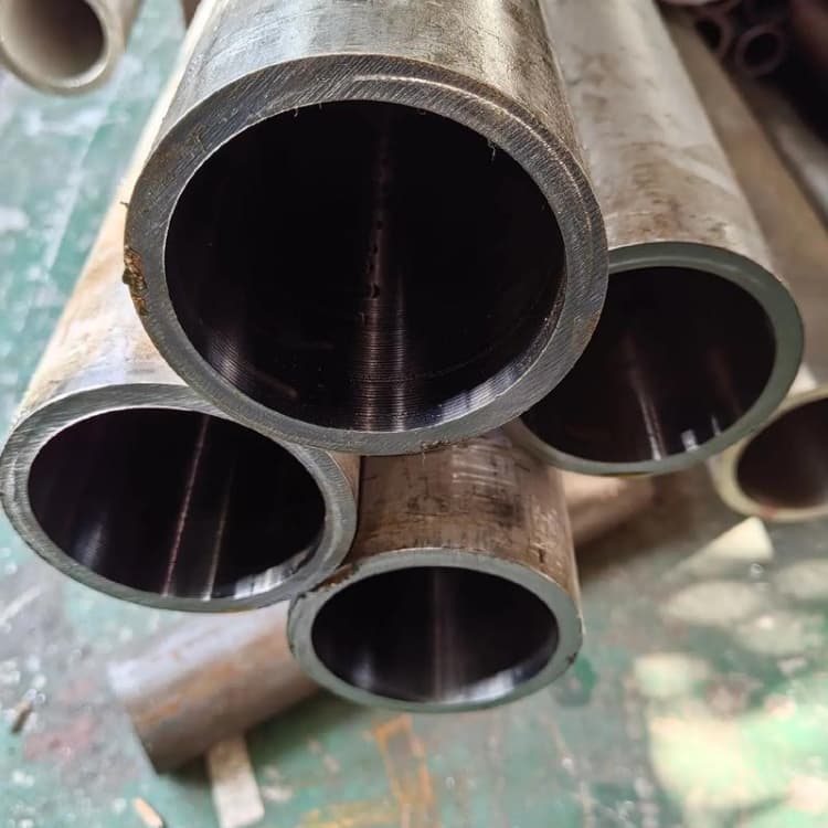 端州油缸管,20G珩磨管通過(guò)檢測(cè)