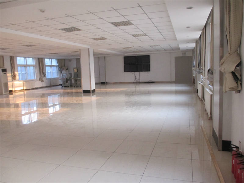 開(kāi)福防靜電地板全鋼防靜電地板把實(shí)惠留給您