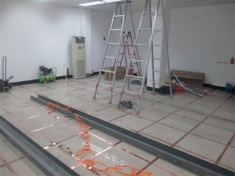 金昌防靜電地板_全鋼防靜電地板超產(chǎn)品在細(xì)節(jié)