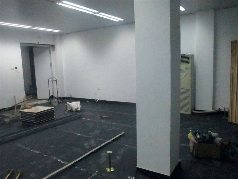 東源防靜電地板-硫酸鈣防靜電地板細(xì)節(jié)之處更加用心