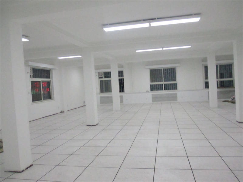 沭陽防靜電地板_直鋪式性PVC防靜電地板設(shè)計(jì)合理