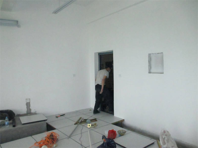 景泰防靜電地板硫酸鈣防靜電地板質(zhì)檢合格發(fā)貨