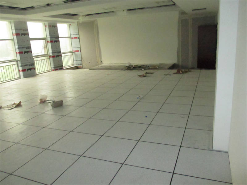 烏海防靜電地板全鋼通風(fēng)防靜電地板廠家技術(shù)完善