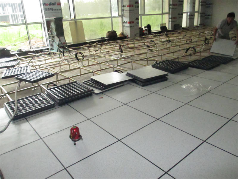 陜西防靜電地板防靜電地板供應(yīng)商