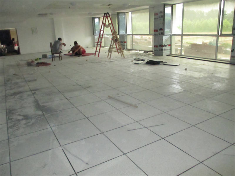 愛輝防靜電地板全鋼通風(fēng)防靜電地板多種規(guī)格可選