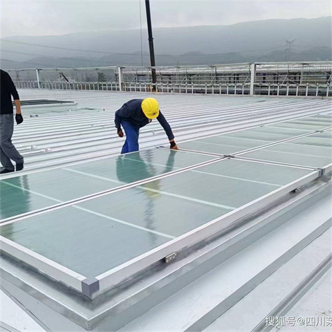 5型通風(fēng)天窗（啟閉式屋脊天窗）廠家實(shí)力雄厚同城廠家