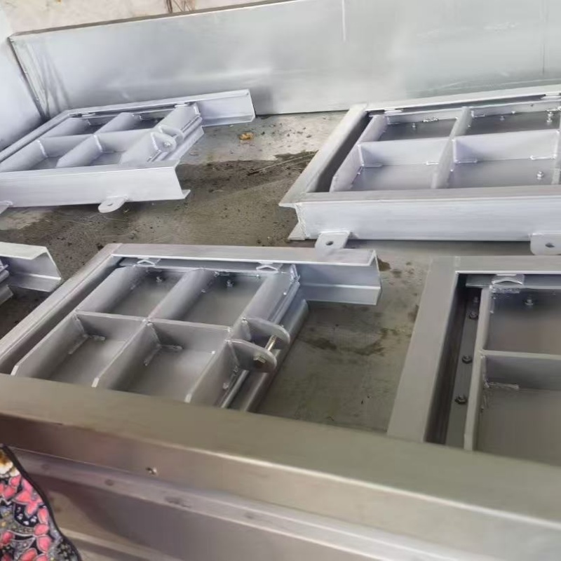 多年專注動(dòng)滑輪鋼制閘門(mén)生產(chǎn)的廠家