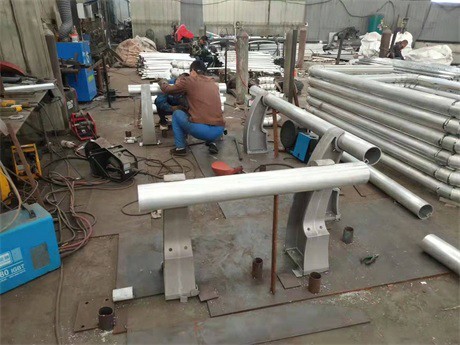 河北省石家莊市趙縣馬路上護(hù)欄多少錢一米