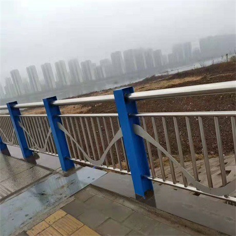 江西省贛州市會(huì)昌河道兩側(cè)圍欄
