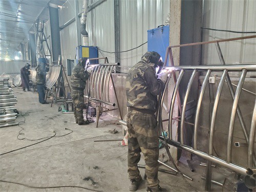 安陸鑄造石鋼管護(hù)欄來電即報價