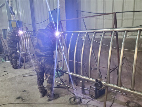 山東省青島市平度橋梁護(hù)欄銷(xiāo)售