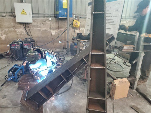 朔州不銹鋼護(hù)欄鍍鋅欄桿不銹鋼復(fù)合管河道景觀欄桿