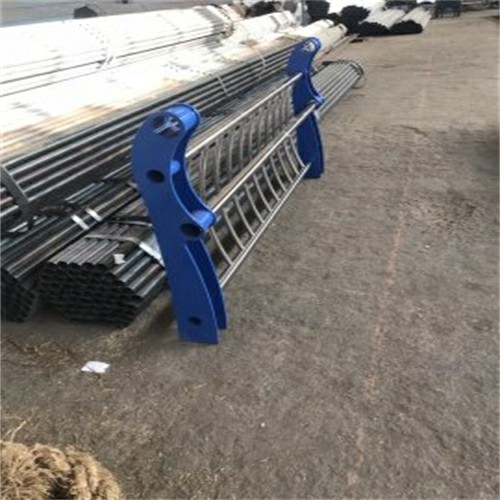 玉溪不銹鋼欄桿河道景觀欄桿不銹鋼復(fù)合管橋梁防撞欄桿