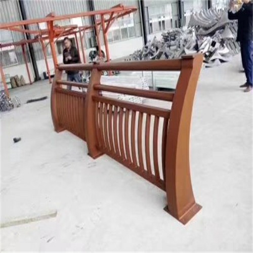 許昌發(fā)貨速度快的不銹鋼復(fù)合管護(hù)欄報(bào)價(jià)銷售廠家