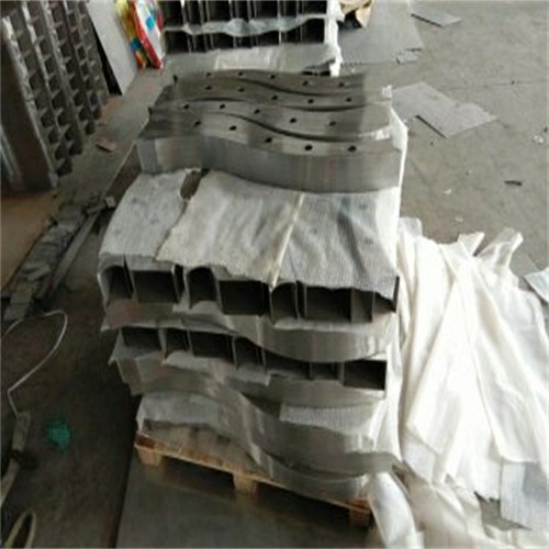 景觀燈光護(hù)欄加工工廠