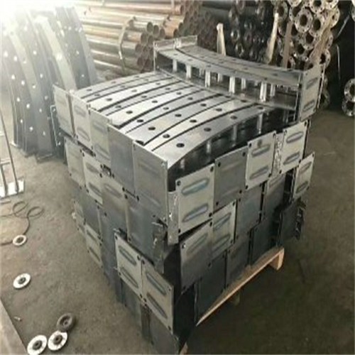 樂東縣不銹鋼復(fù)合管護(hù)欄廠家 廠家價(jià)格便宜