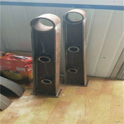 湖南岳陽(yáng)市城市天橋防撞護(hù)欄精細(xì)生產(chǎn)