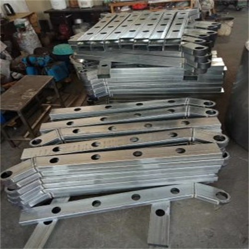 規(guī)格全的內(nèi)江湖北不銹鋼復(fù)合管護(hù)欄生產(chǎn)廠家